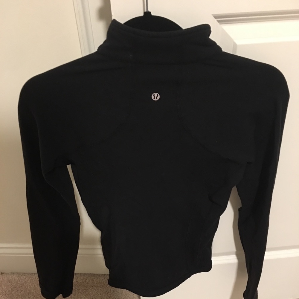 Lululemon size 4 black jacket